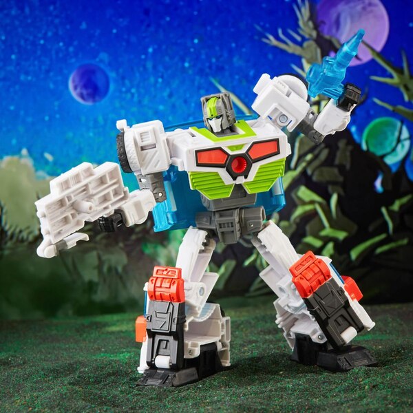 Image Of Autobot Medix Walgreens Exclusive For Transformers Legacy Evolution  (3 of 14)